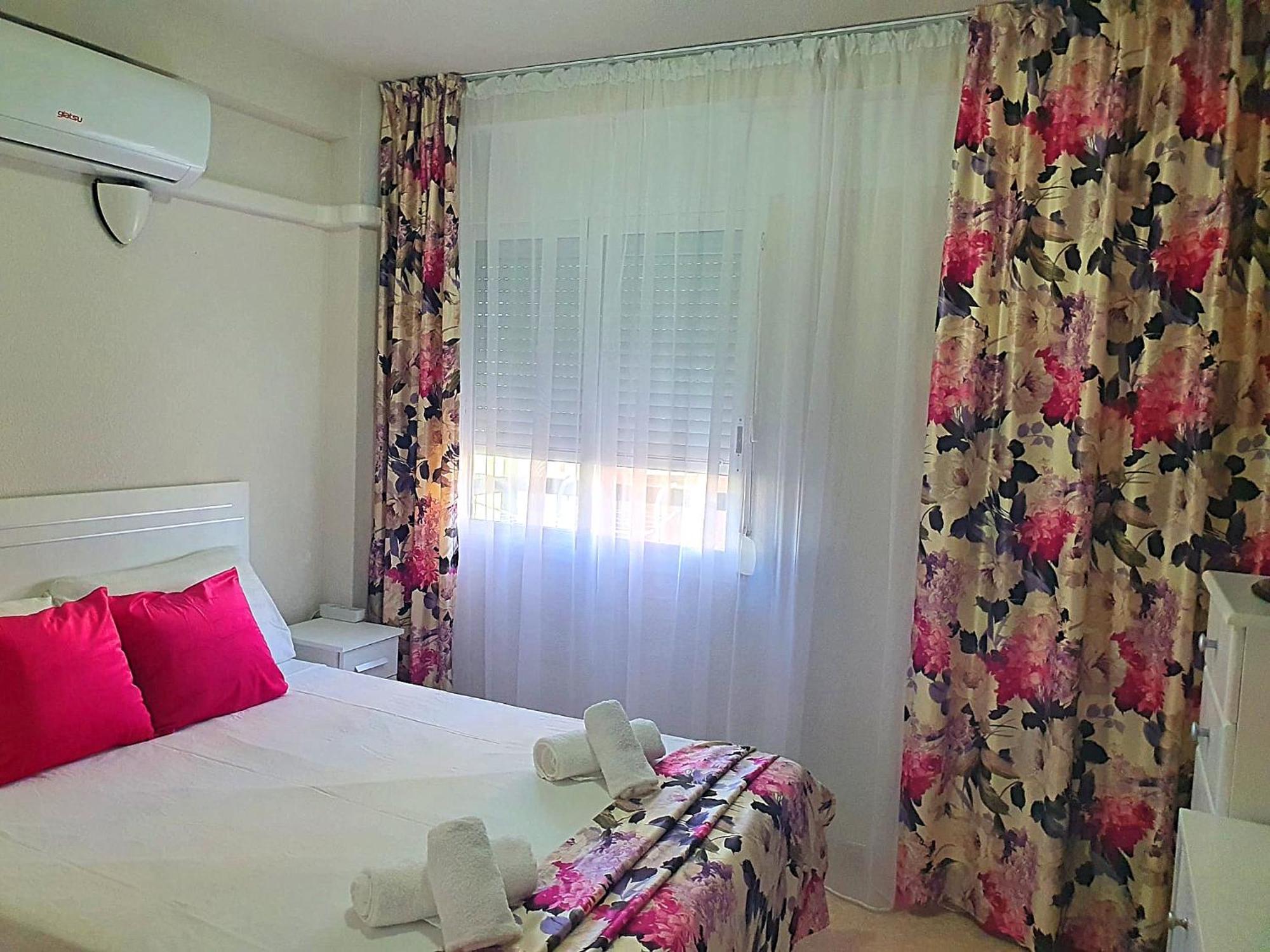 Three Bedrooms Apart In Benidorm Near Beach And Strip Exteriör bild